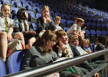 Enjoying our rehearsal and loving our seats  @TheO2   with  @YVconcerts