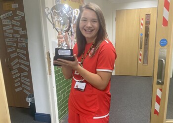 Congratulations to Miss Chandler and  @AshmountLeighFC   on winning BT Sport Pub Cup regional tournament last night at  @CPFC