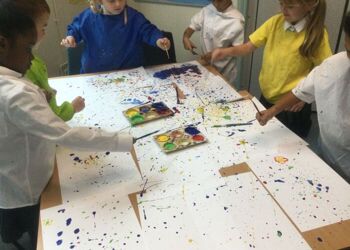 Year 2 had great fun practising different painting techniques yesterday! They are masters at splattering, pouring, dripping and stippling.