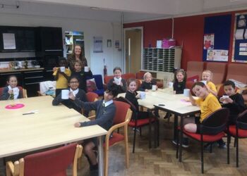Happy Friday everyone and well done to all our super learners who enjoyed 'Hot Chocolate with the Head' today.