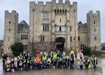 Year 2 had a fantastic day at Hever Castle! They didn't let the snow and rain stop them and learnt lots about life in a castle.